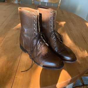 Justin L508 Lace up boots size 8B
